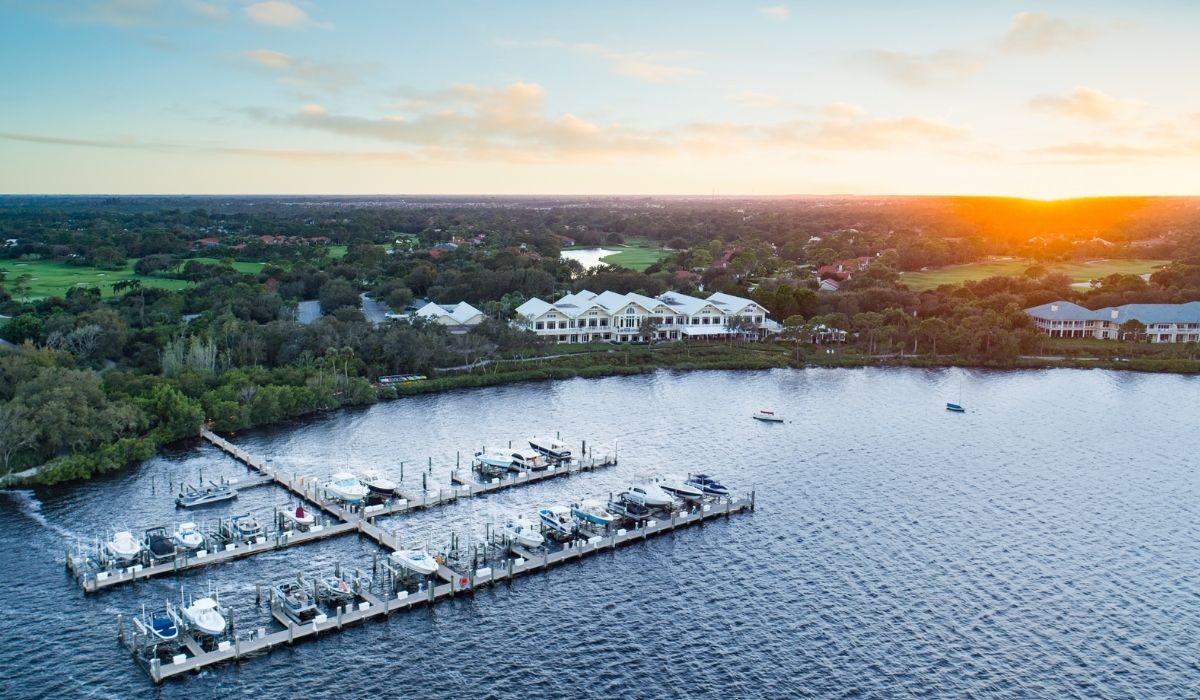 To discover Harbour Ridge Yacht and Country Club