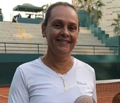 Simone Vasconcellos – Calves, Tennis Professional